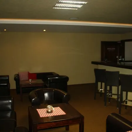 B4-ad1 * ולקה לומניקה